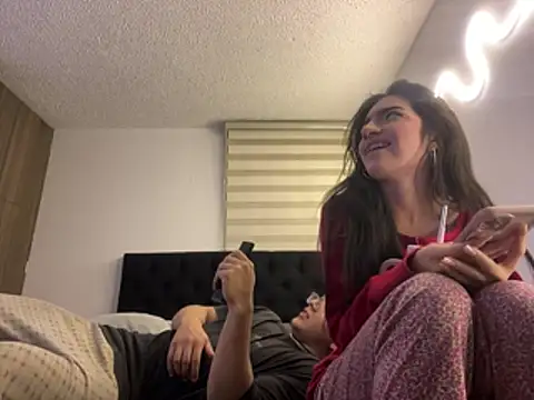 Snapshot of DesireLuxe chatting on March 21, 8:41 am DesireLuxe online show from March 21, 8:41 am