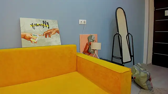 Sandra Wi1son online show from February 24, 1:36 am