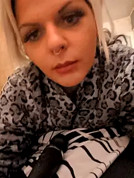 Glory Max online show from February 10, 5:50 pm