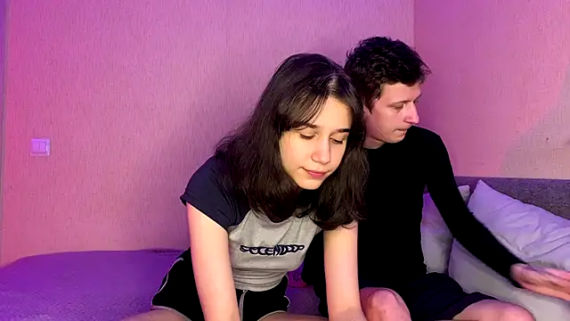 Snapshot of baby_lesi chatting on October 19, 4:07 pm baby lesi online show from October 19, 4:07 pm