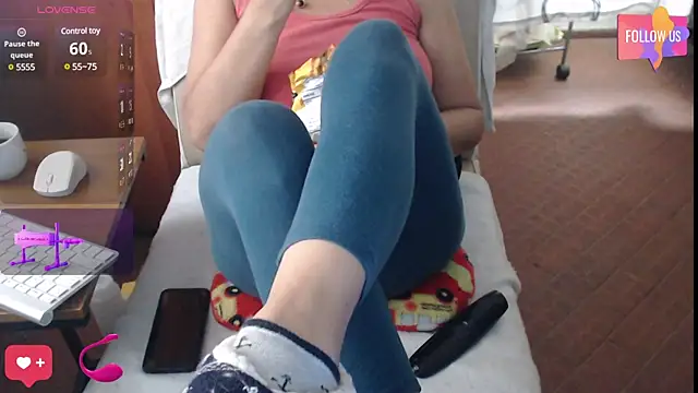 Snapshot of Sexyqueen_mature_ chatting on February 27, 8:42 pm Sexyqueen mature online show from February 27, 8:42 pm