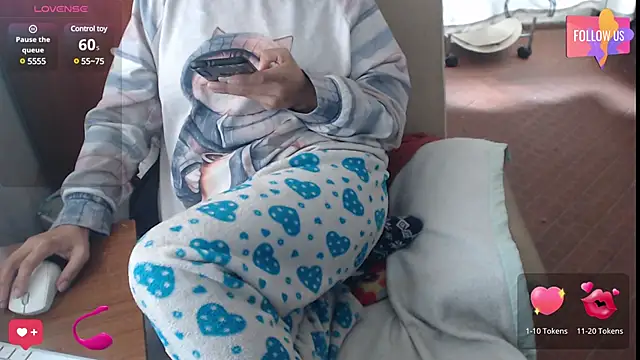 Snapshot of Sexyqueen_mature_ chatting on March 11, 2:51 pm Sexyqueen mature online show from March 11, 2:51 pm