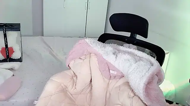 Annnnqi-77 online show from October 25, 7:27 am