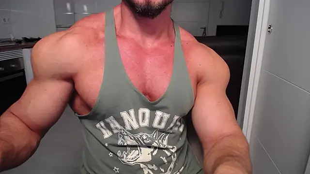 Snapshot of martins9 chatting on February 15, 11:41 am martins9 online show from February 15, 11:41 am