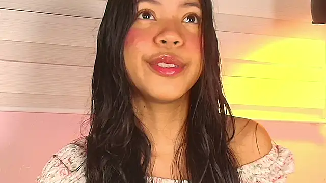 Snapshot of emily_sweett24 chatting on September 23, 12:52 pm emily sweett24 online show from September 23, 12:52 pm