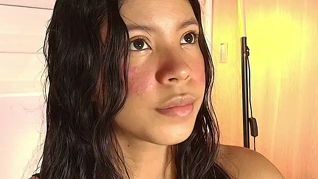 Snapshot of emily_sweett24 chatting on September 24, 12:41 pm emily sweett24 online show from September 24, 12:41 pm