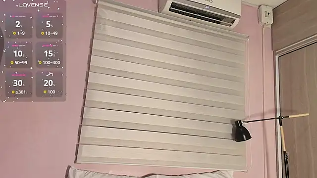 Snapshot of emily_sweett24 chatting on October 8, 12:03 pm emily sweett24 online show from October 8, 12:03 pm