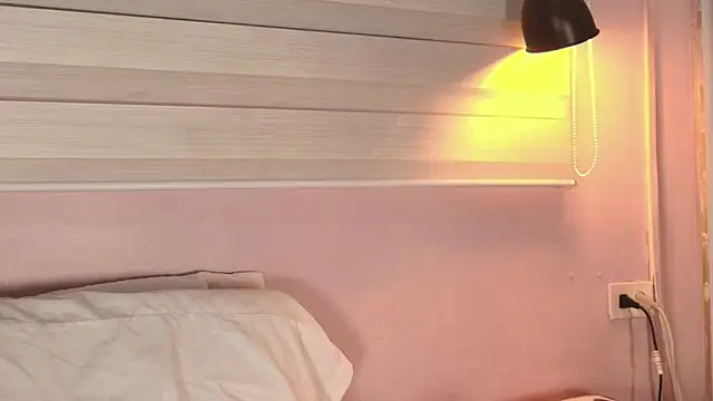 Snapshot of emily_sweett24 chatting on October 9, 12:36 pm emily sweett24 online show from October 9, 12:36 pm