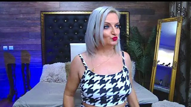 LadyTouch online show from February 19, 3:50 am