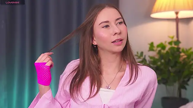 Snapshot of CuteJane_ chatting on December 5, 7:39 am CuteJane online show from December 5, 7:39 am