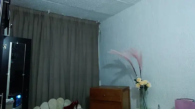 EngelCristaly online show from October 4, 6:11 am