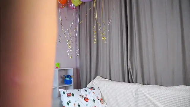 SunnivaCovil online show from January 17, 3:17 pm