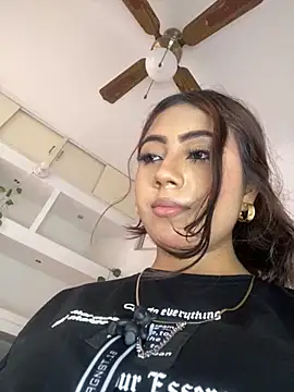 zoe mount online show from October 2, 6:15 pm