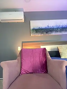 Ashly hills online show from March 25, 3:45 am