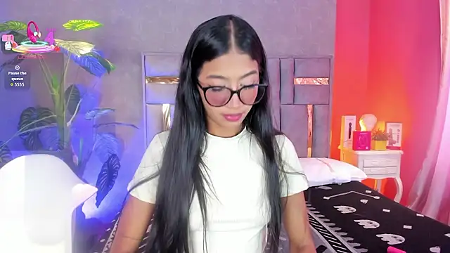 Snapshot of Tyla_Ks chatting on March 11, 7:42 pm Tyla Ks online show from March 11, 7:42 pm