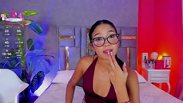 Snapshot of Tyla_Ks chatting on April 17, 7:50 pm Tyla Ks online show from April 17, 7:50 pm