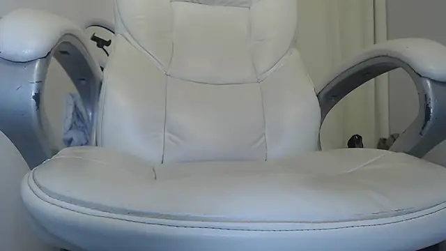Snapshot of Mature_2025 chatting on March 18, 2:26 pm Mature 2025 online show from March 18, 2:26 pm