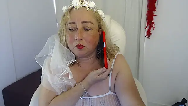 Mature 2025 online show from October 22, 5:02 pm