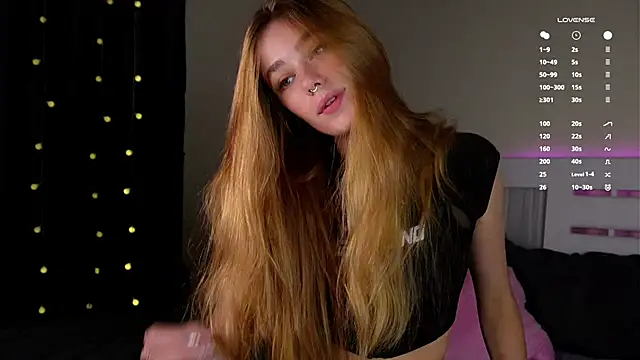 EmilaMills online show from October 1, 11:11 pm