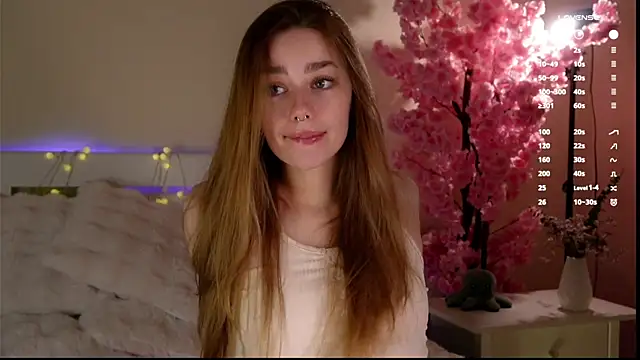 Snapshot of EmilaMills chatting on April 12, 11:15 am EmilaMills online show from April 12, 11:15 am