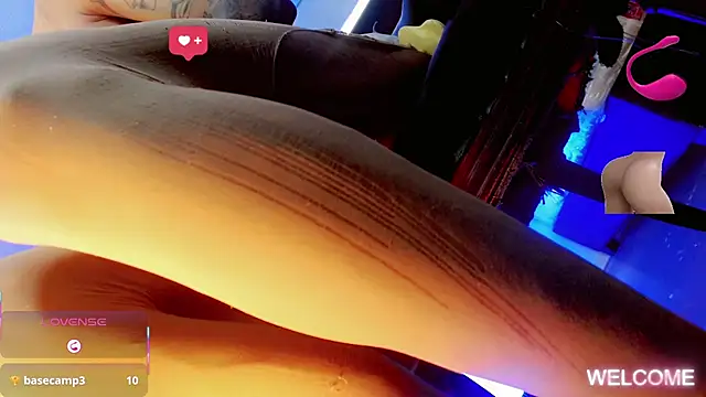 Snapshot of jymena_xxx chatting on February 26, 7:24 pm jymena xxx online show from February 26, 7:24 pm
