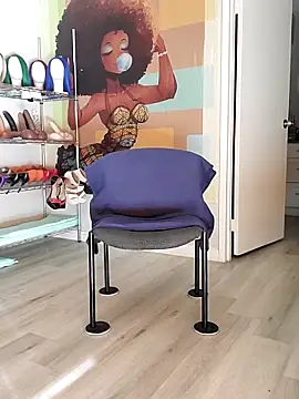 Queenanitadix online show from November 28, 9:28 pm