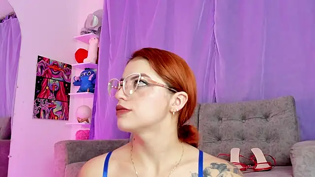 Snapshot of MelaniJhonson chatting on April 23, 2:35 am MelaniJhonson online show from April 23, 2:35 am