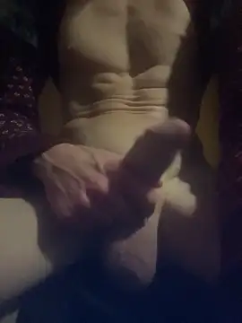 Snapshot of cazzone912025 chatting on December 21, 6:15 pm cazzone912025 online show from December 21, 6:15 pm