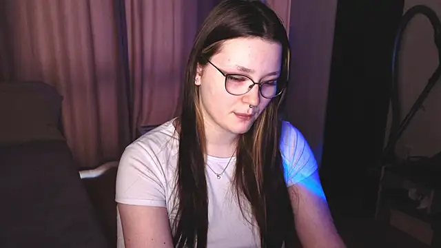 milliedoll online show from March 29, 11:54 am