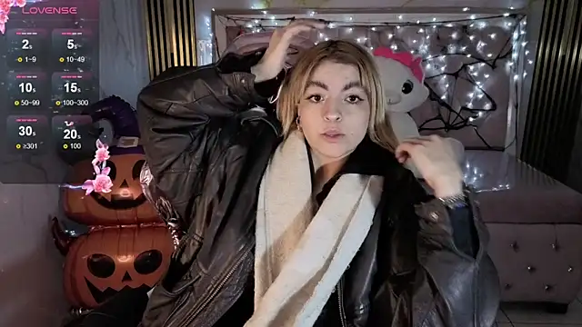 lili conor s online show from October 30, 3:52 am