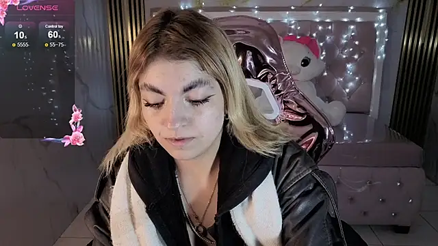 lili conor s online show from November 2, 3:42 am