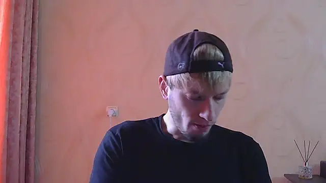 frama666 online show from May 2, 10:42 am