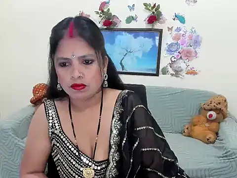 leahgotiii online show from May 8, 3:56 am