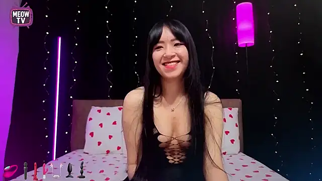 miyakimi0101 online show from May 6, 12:41 am