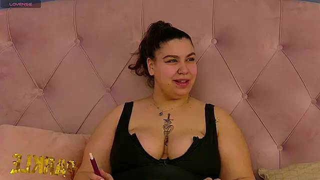 Snapshot of Millie_Joy chatting on March 11, 9:13 am Millie Joy online show from March 11, 9:13 am