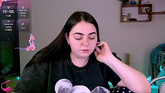 Snapshot of kitsune_8 chatting on March 11, 7:14 pm kitsune 8 online show from March 11, 7:14 pm