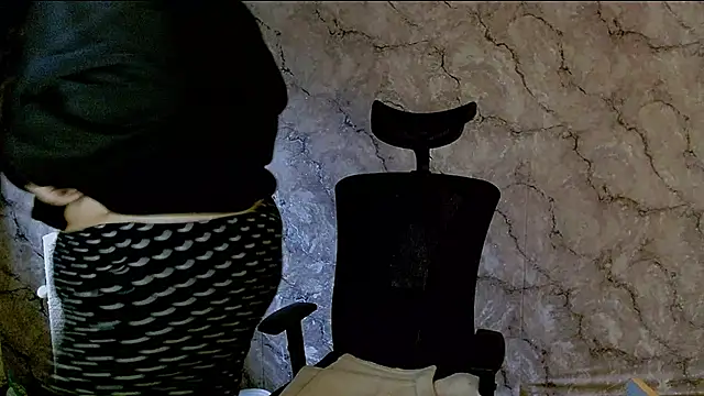 Snapshot of kitsune_8 chatting on October 5, 5:06 am kitsune 8 online show from October 5, 5:06 am