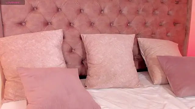 regina noctixx online show from November 10, 1:04 am