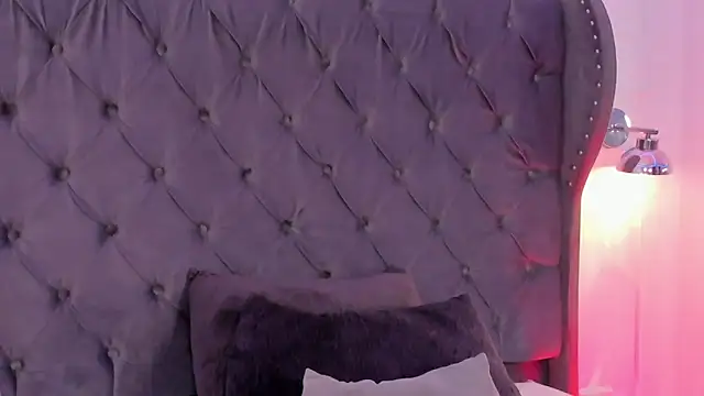 regina noctixx online show from March 2, 7:15 am