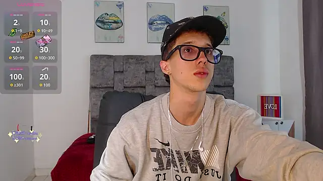 Snapshot of skinny_bigcock02 chatting on March 4, 10:16 pm skinny bigcock02 online show from March 4, 10:16 pm