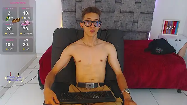 Snapshot of skinny_bigcock02 chatting on March 21, 8:23 pm skinny bigcock02 online show from March 21, 8:23 pm