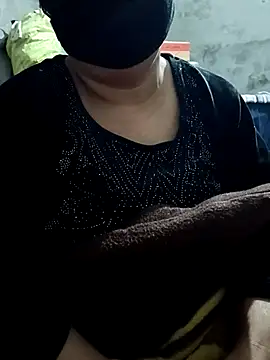 sharnjit299 online show from December 3, 5:00 pm