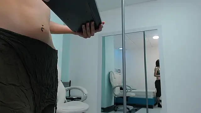 Snapshot of Sunshine_gh1 chatting on March 15, 12:13 pm Sunshine gh1 online show from March 15, 12:13 pm