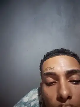 Snapshot of vertin07 chatting on March 21, 8:23 pm vertin07 online show from March 21, 8:23 pm