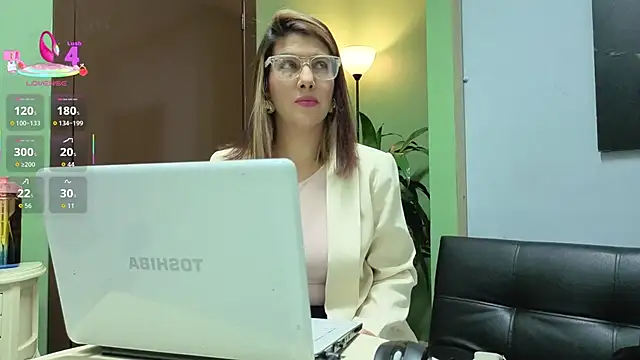 Cassie bloom online show from March 19, 4:11 pm