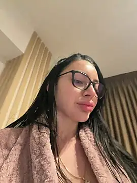 Mia Splash online show from February 10, 7:51 pm