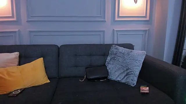 Snapshot of BridgitteBia chatting on March 2, 9:43 pm BridgitteBia online show from March 2, 9:43 pm