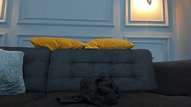 Snapshot of BridgitteBia chatting on March 3, 11:24 pm BridgitteBia online show from March 3, 11:24 pm