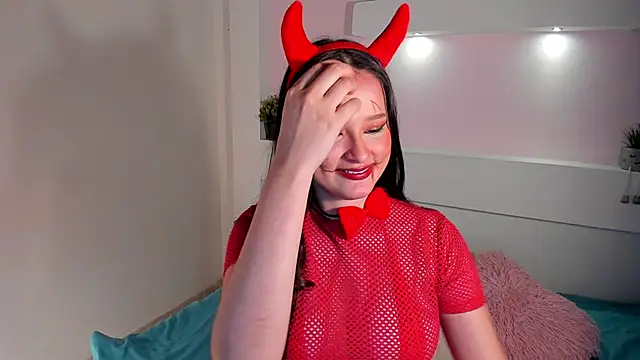 JasmineBella0 online show from October 31, 8:21 pm