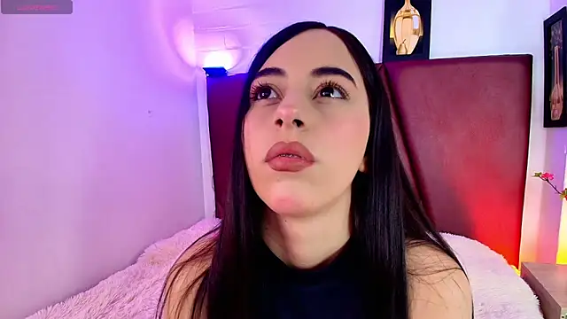 Lexi Howard  online show from May 12, 5:26 am